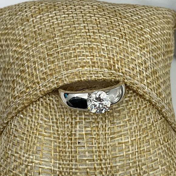 💎 Vintage 925 Sterling Silver Solitaire CZ Ring Size 7 - Picture 9 of 17